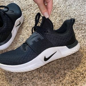 Nike TR-9 Women’s Athletic Shoes